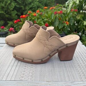 MIA Women's Beige‎ Braided Mules size 11, 4 inch heel